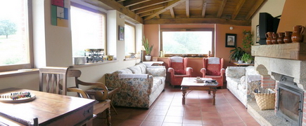  Sal�n-terraza orientada al Este y al Sur. El espacio m�s apreciado, con chimenea, juegos, TV, DVD... 